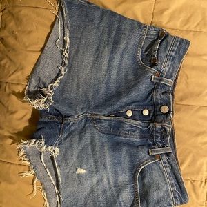 Levi shorts/ high wasted/ worn twice!